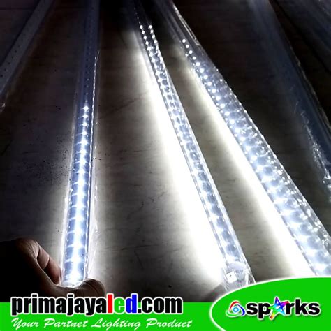 Meteor berwarna putih