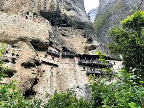 Meteora caves