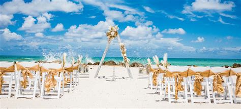 Miami Beach Weddings: A Pretty Detailed Look
