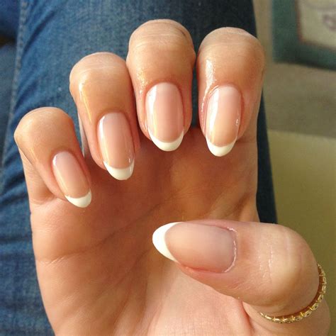 Micro French Manicure Short Nails