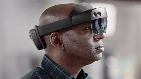 Microsoft HoloLens 2