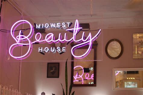 Experience the Midwest's Finest Beauty House: Indulge in Our Luxe Services Today!