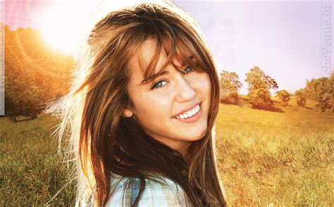 Miley Cyrus Beautiful Girl