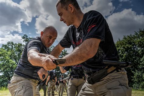 Military Knife Course