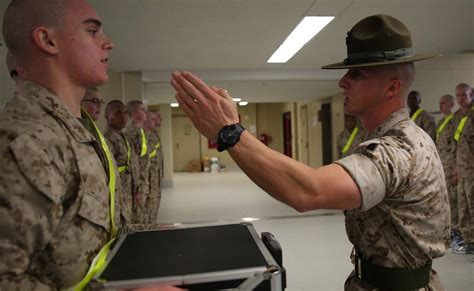 Military Knife Hand Game