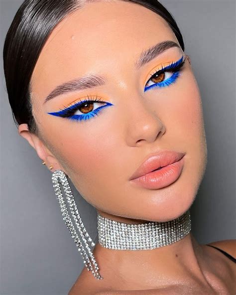 Mimi Blue Eyeshadow looks