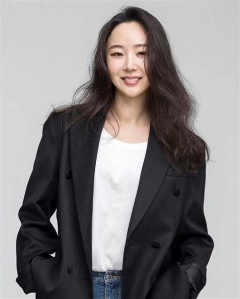 Min Hee-jin