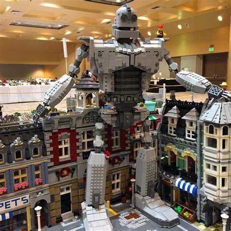 Minecraft Lego Iron Giant