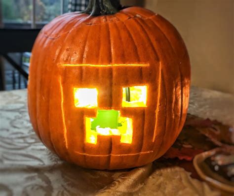 Minecraft Pig Pumpkin Carving