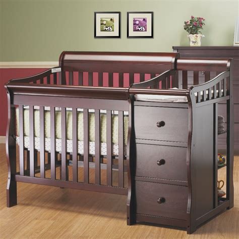 Carter's Colby 4in1 Convertible Mini Crib with Trundle DaVinci Baby