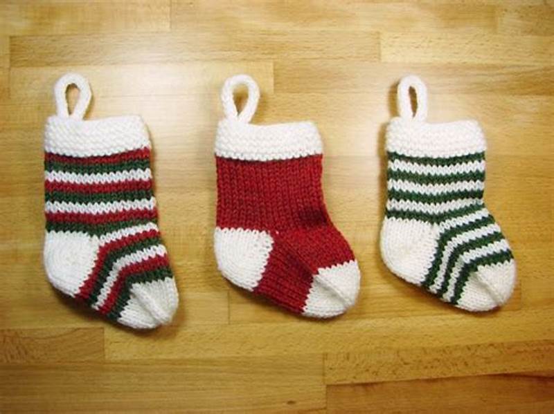 Mini Knitted Stocking Pattern