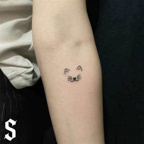 Minimal Cat Tattoo
