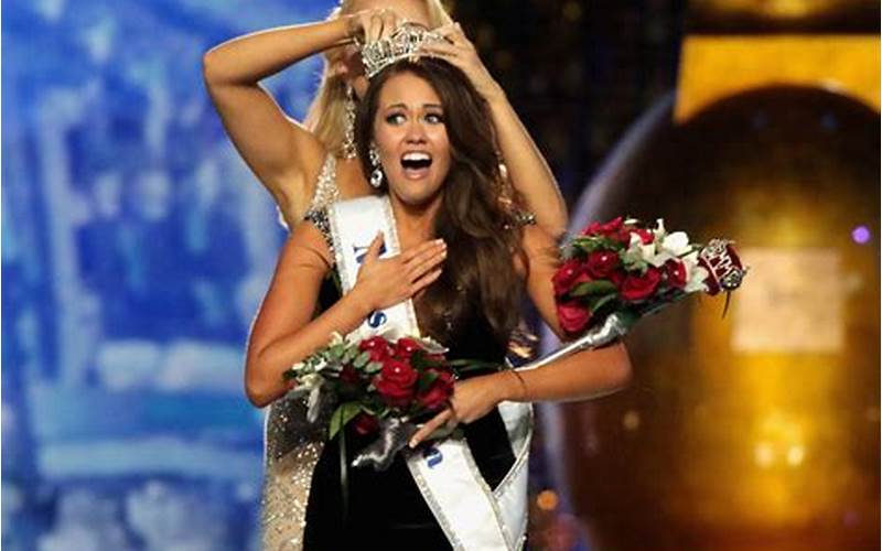 Miss America Pageant Crown