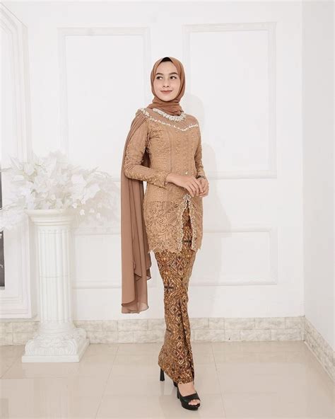 Model Baju Kebaya Modern
