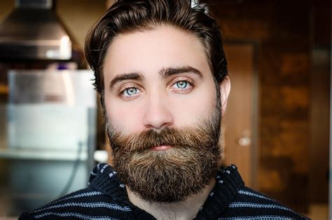 Model Beard Face