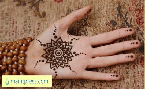 Ilustrasi Model Henna Simple untuk Kulit Kering