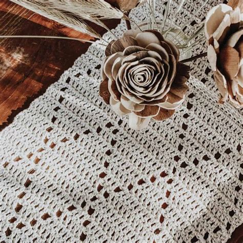Modern Crochet Table Runner Pattern