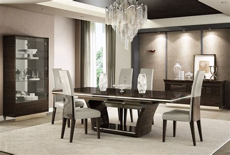 Modern Dining Room Sets with Functionality