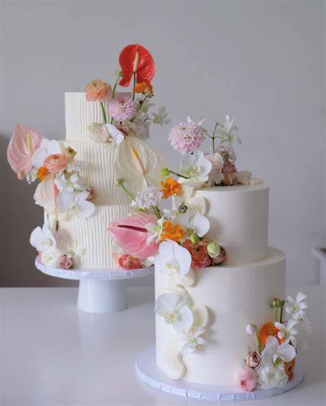 Modern Floral Cake