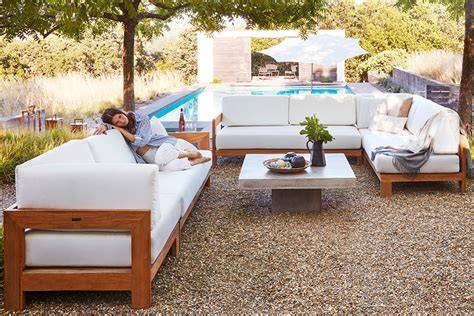 Dwell and Chicory’s New Modular Outdoor Furniture Delivers Comfort and