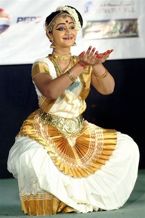 Mohiniyattam