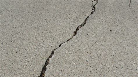 Image of: Monitoring Crack Widths in Raft Foundation Structures