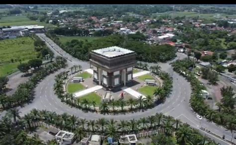 Monumen Nasional Simpang Lima