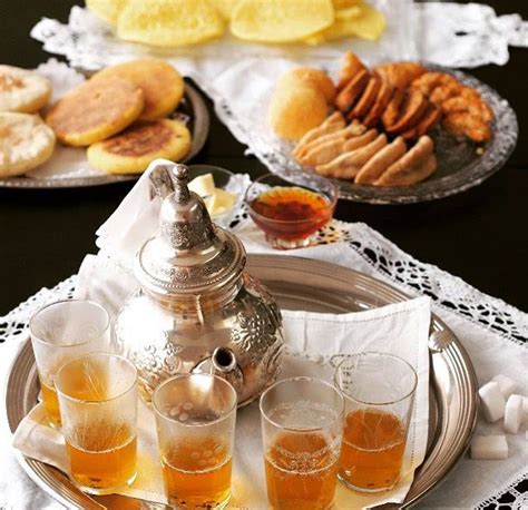 Moroccan tea and bread
