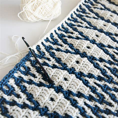 Mosaic Double Crochet