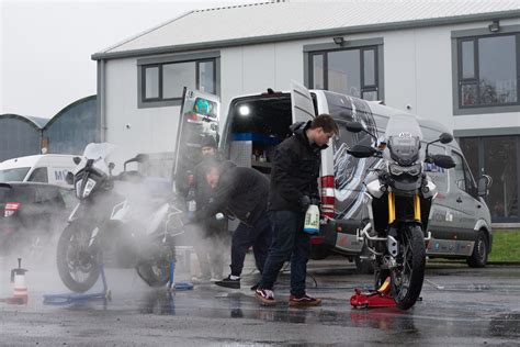 Motorcycle Cleaning: Expert Tips for a Spotless Machine