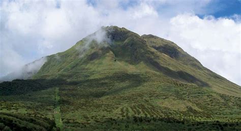 Gunung Apo