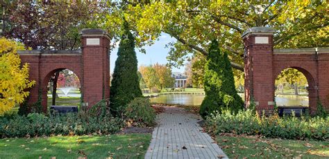 Mount Union Course Catalogue