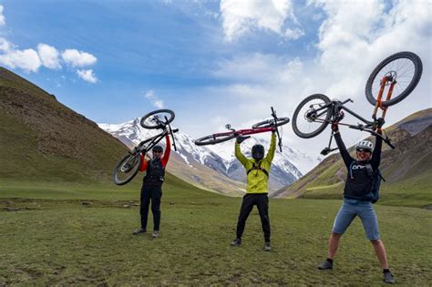 Mountain Bike Tour Guide
