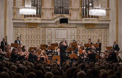 Mozart Matinee Interior