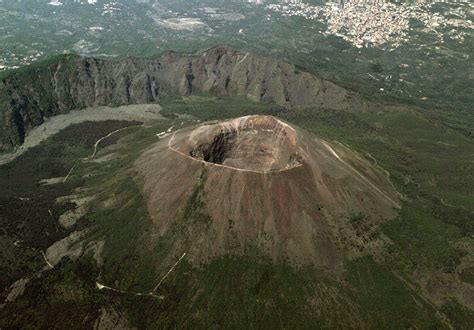 Mt Vesuvius' Height