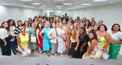 Novidade na telinha, o programa Plataforma agora tem apresentadora de