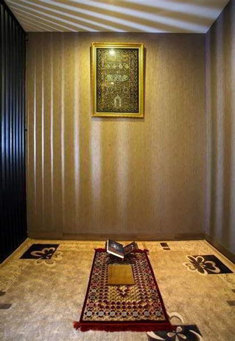 Multifunctional furniture: Maximizing space in a minimalist prayer room