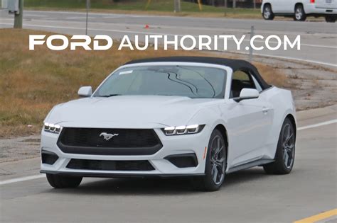 Mustang Convertible White