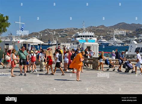 Mykonos crowds