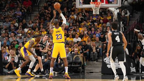 NBA player shooting free throw