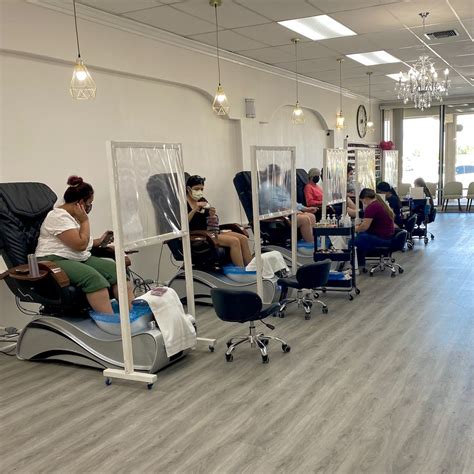 Nail Salon Santa Maria