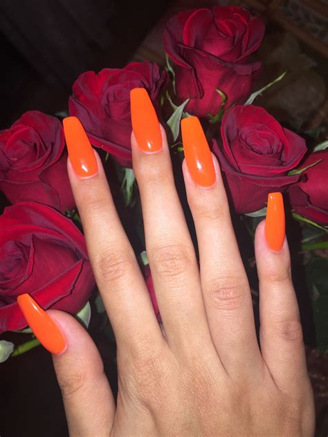 My long coffin bright orange nails Ongles en acrylique orange, Ongles