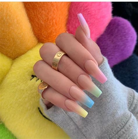 Nails Aesthetic Degrade: The Latest Trend In Nail Art