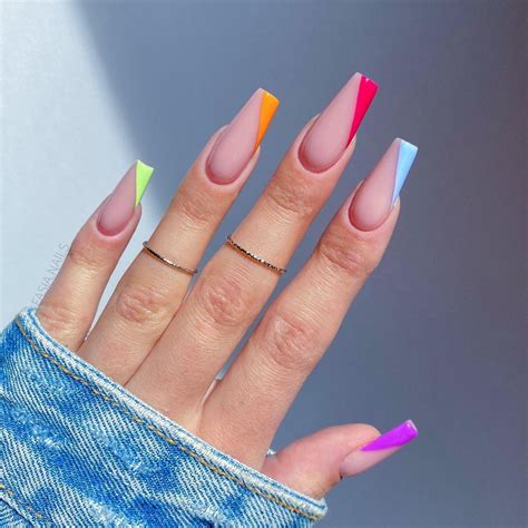 Nails Art Quadradas – A Trending Style In 2023