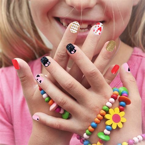 Nails Design For Teenage Girls In 2023