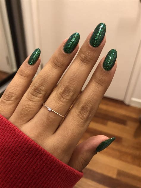 Nails Glitter Green: A Sparkling Trend In 2023