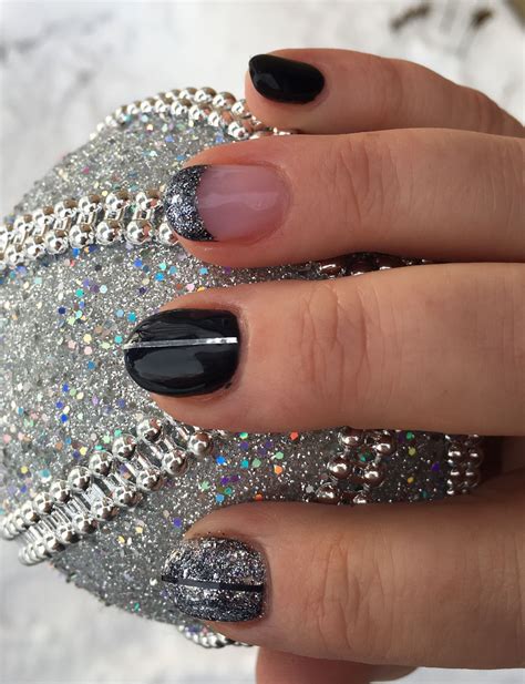Nails Short New Years: Tips For A Perfect New Year’s Eve Look
