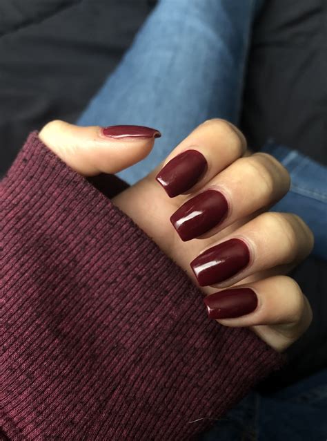 Nails Short Red Dark – A Trending Style In 2023