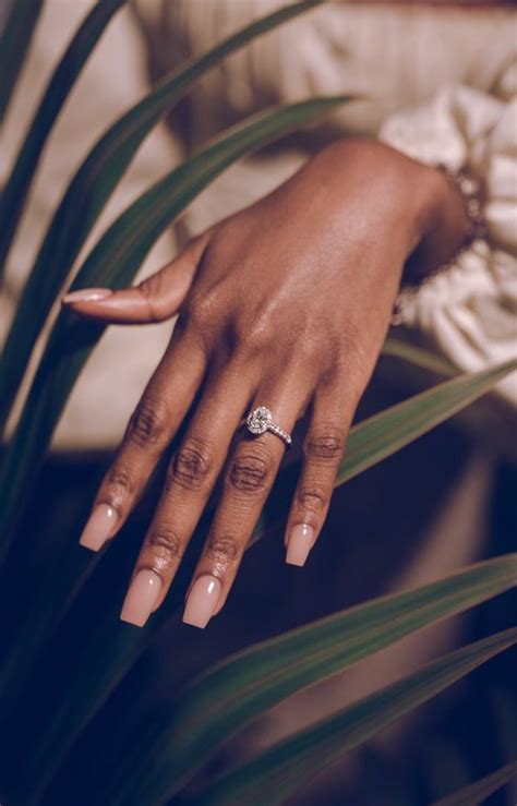 Unleash the Glamorous Diva in You: Nailing the Best Nail Colors for Dark Skin Hands