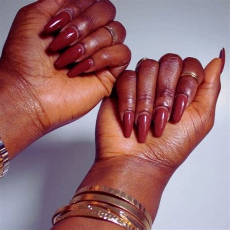 Unveiling the Beauty of Melanin: The Ultimate Guide to Nailing Your Nail Colors for Dark Skin Tone